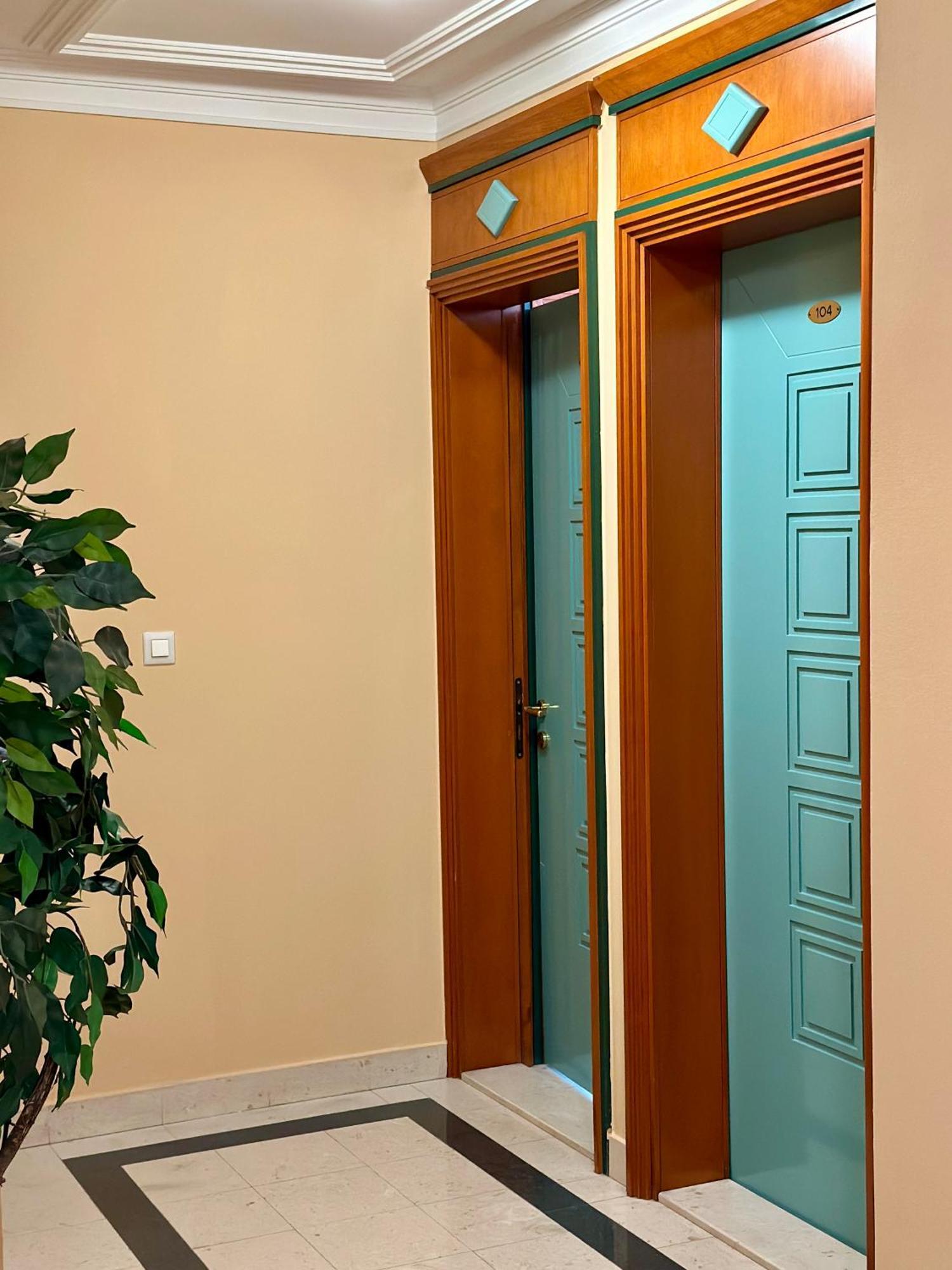 Central 25 Podgorica Luaran gambar